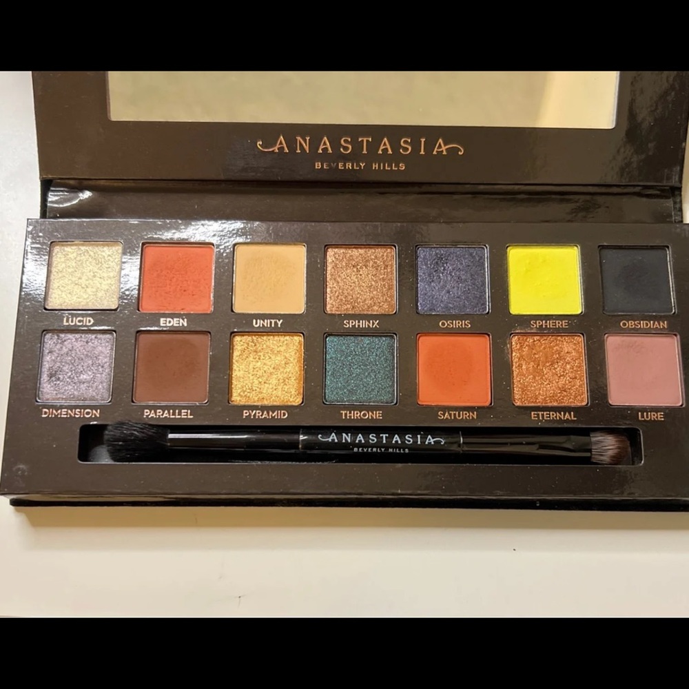 ABH Prism Eyeshadow Palette